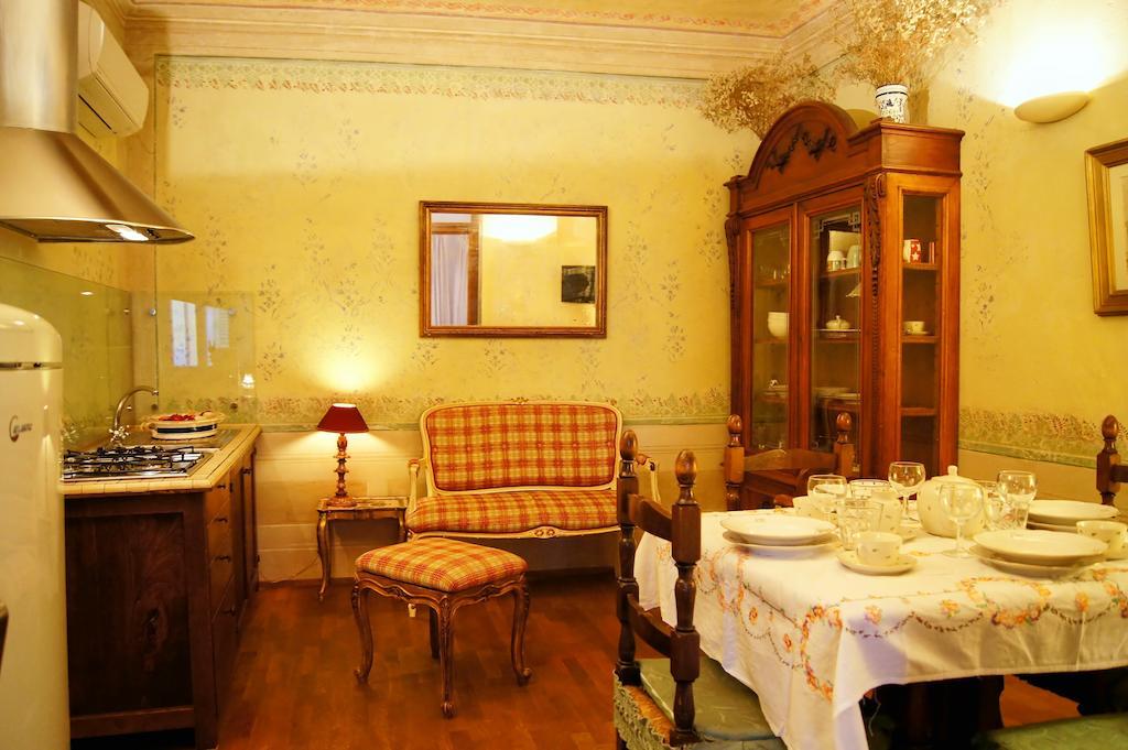 Melarancio Apartments Florence Room photo